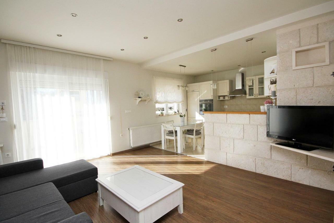 Apartmani Šulenta Tucepi Bagian luar foto